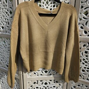 Pull col V détail strass aux manches