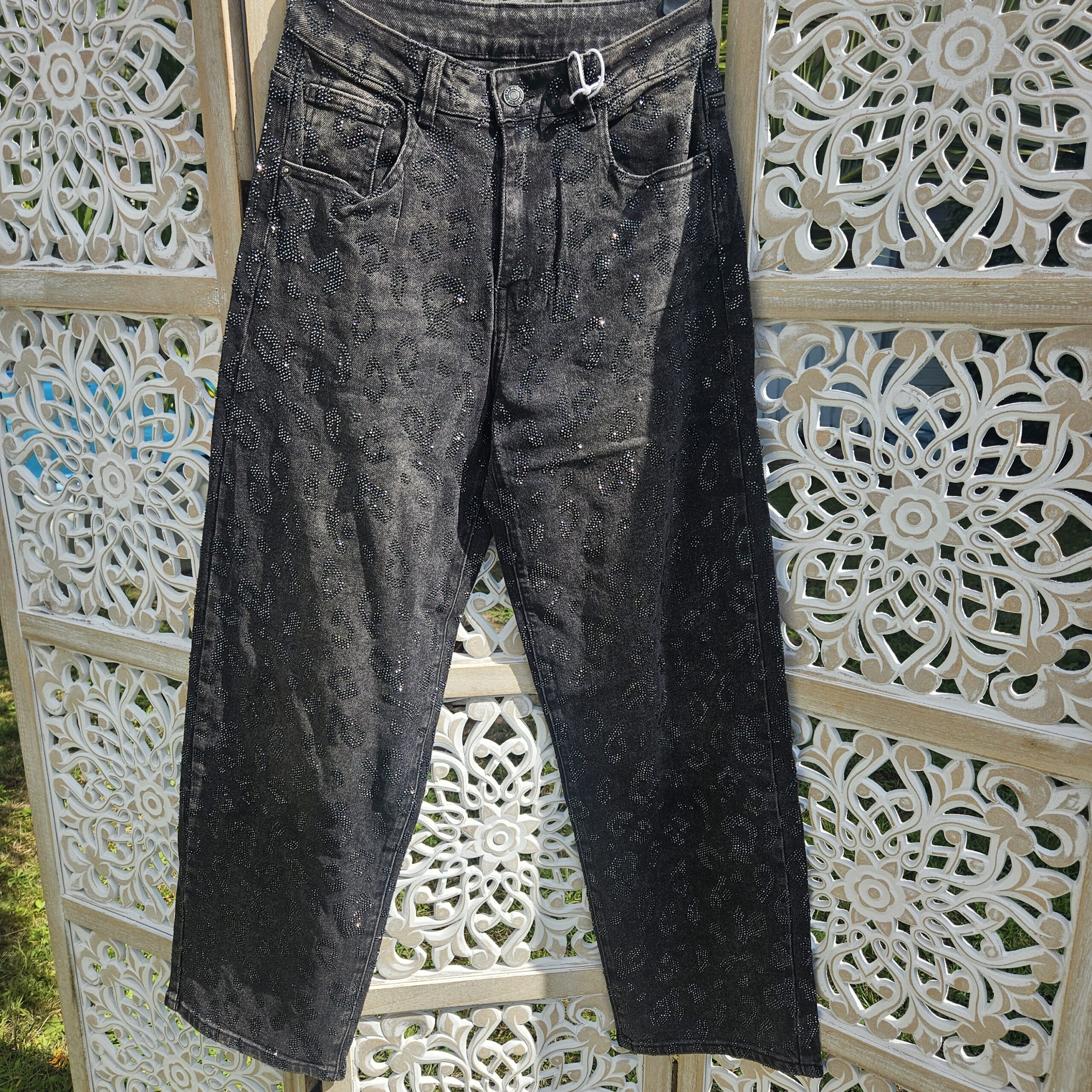 Jean's noir délavé avec strass