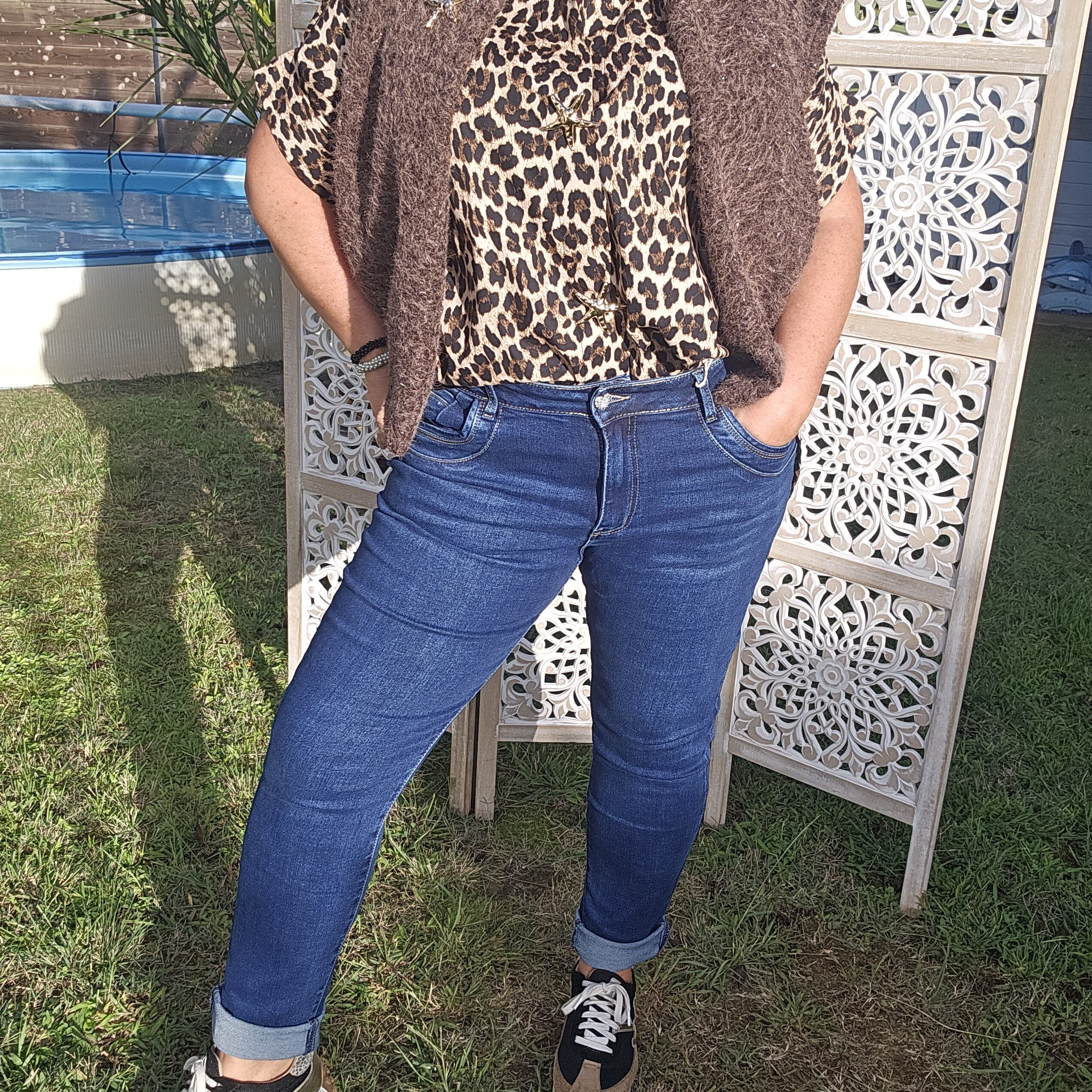 Jean's bleu foncé un bouton cœur brillant – Image 9