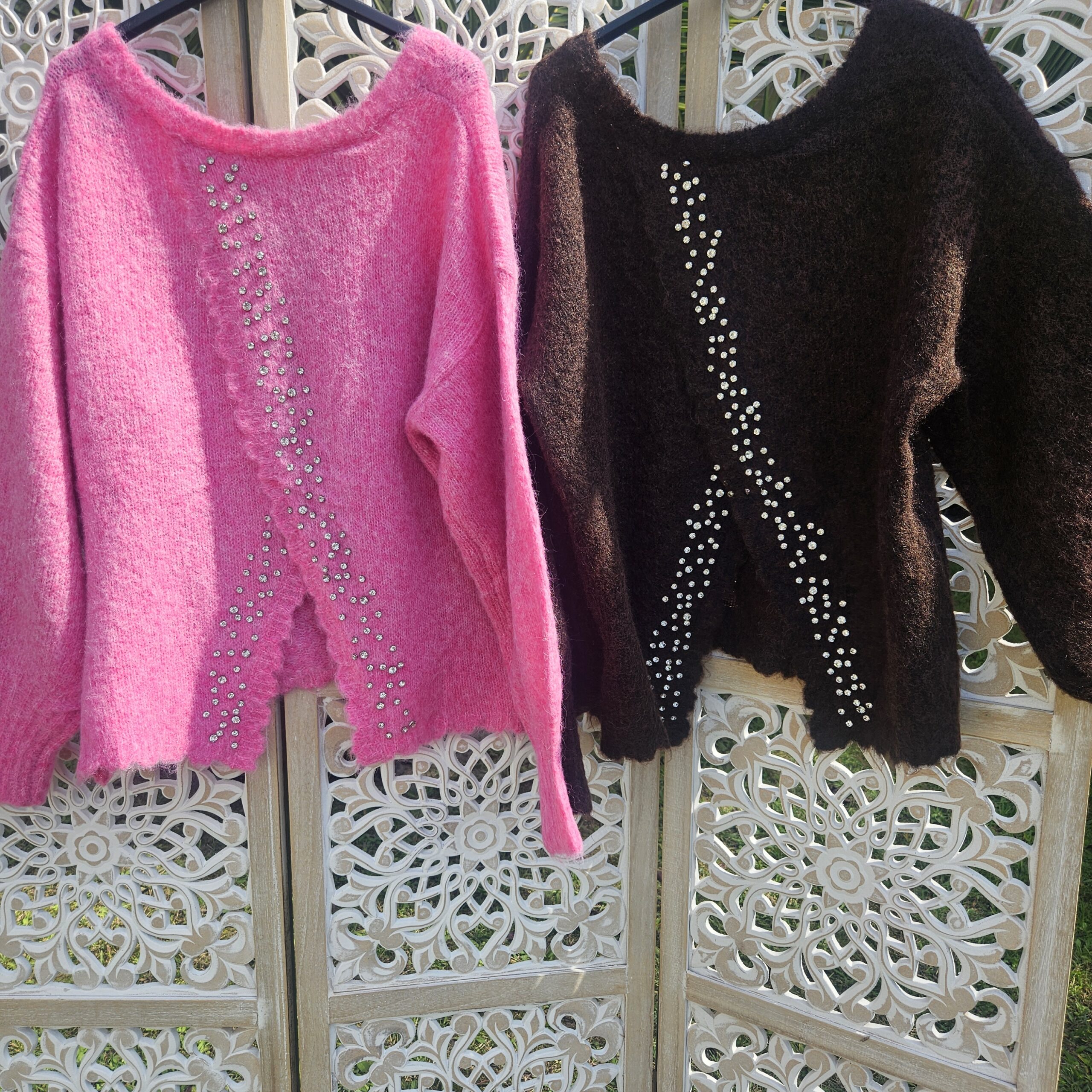 Pull dos croisé avec strass