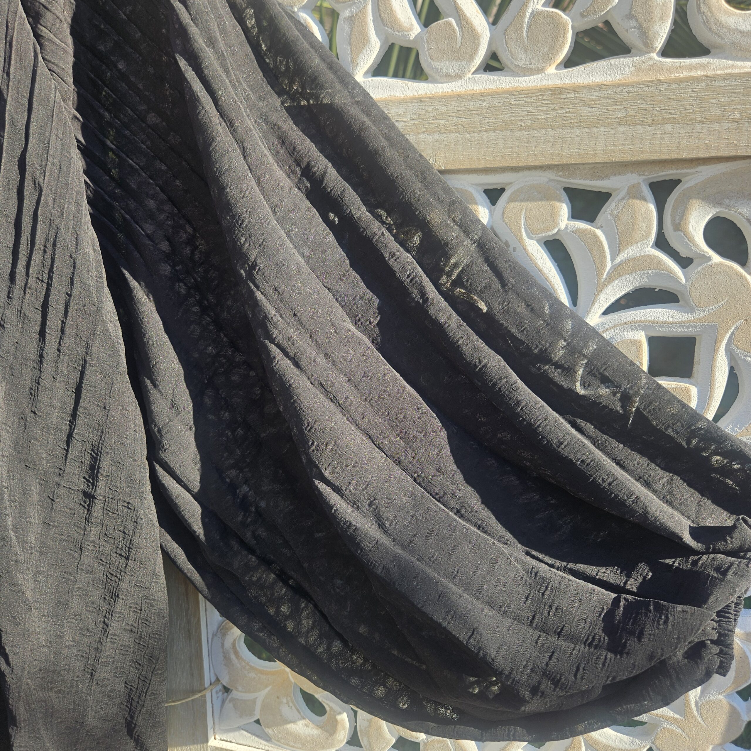 Blouse noire plissée – Image 16