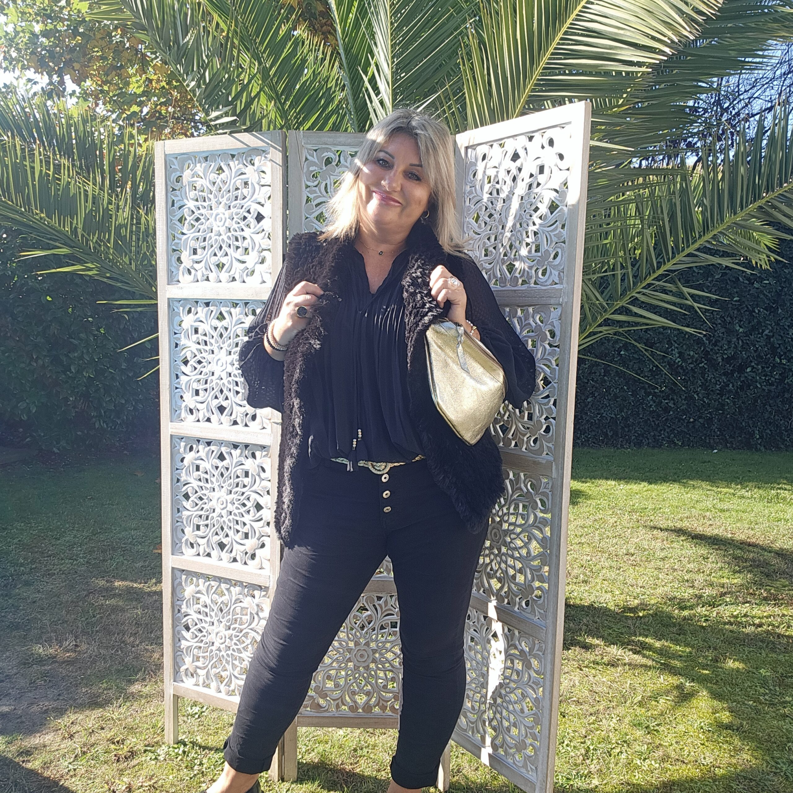 Blouse noire plissée – Image 7