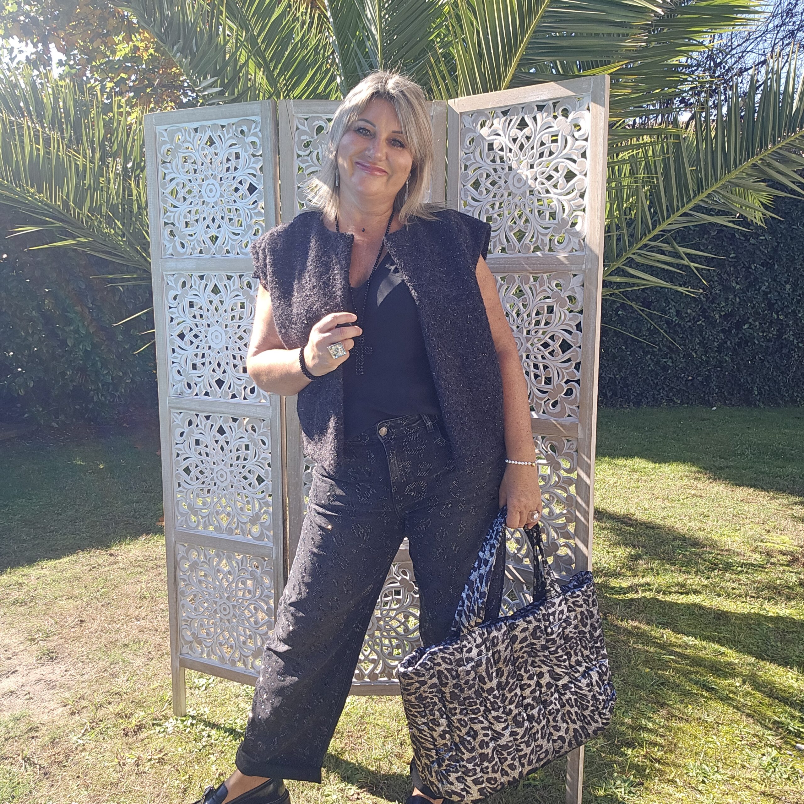 Jean's noir délavé avec strass – Image 17