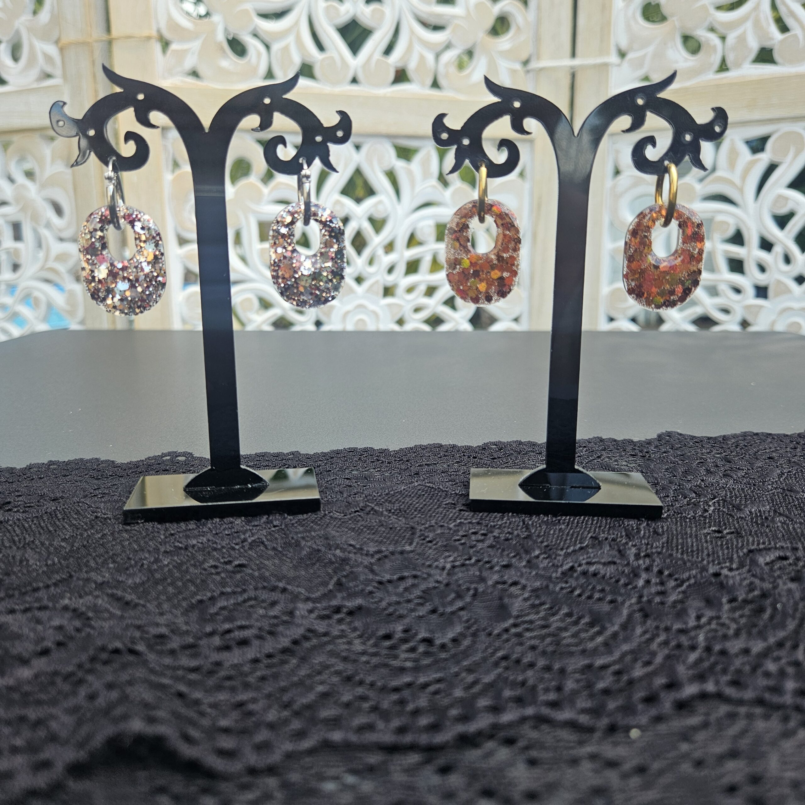 Créole simple ovale pailletée