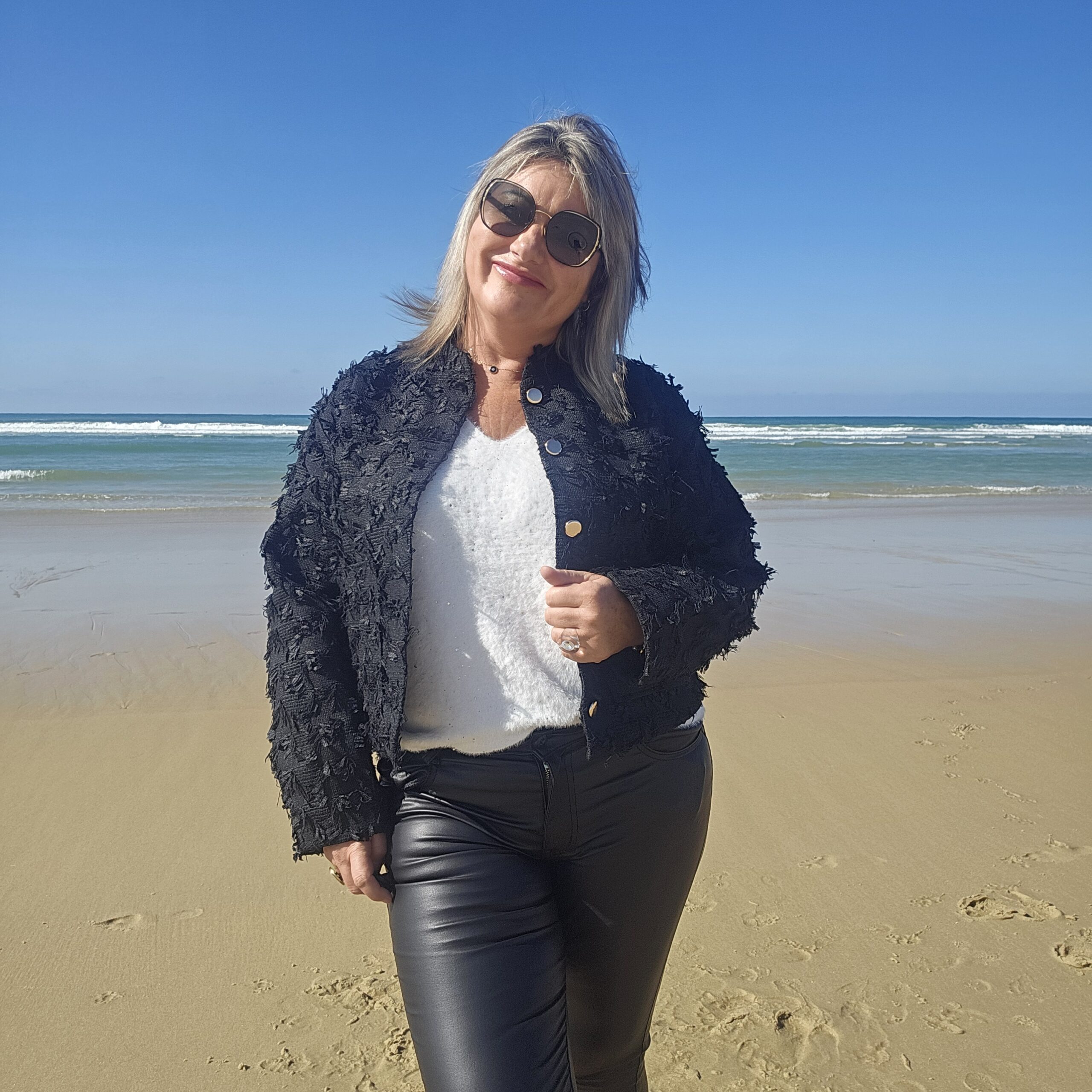 Veste courte noire en tweed – Image 8