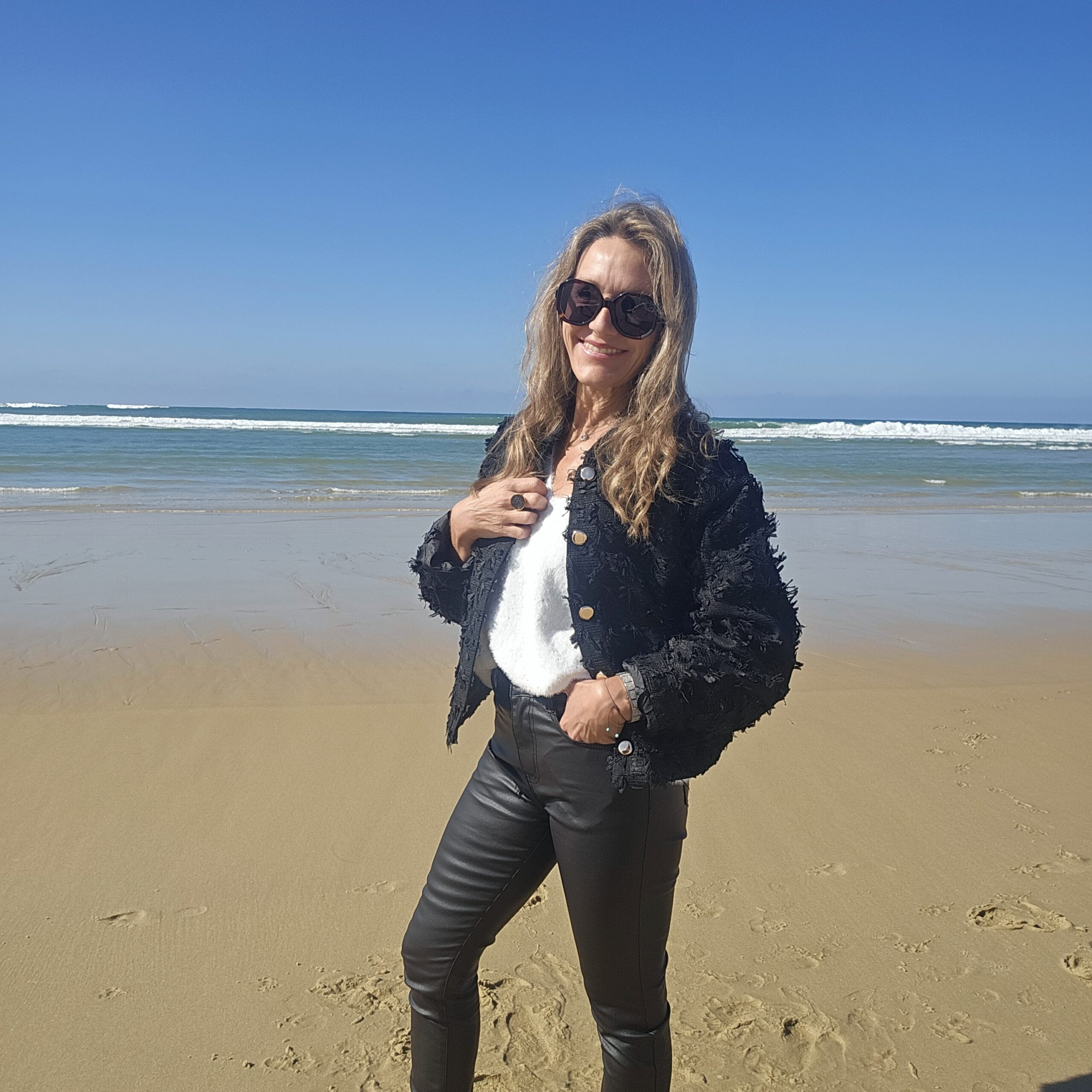 Veste courte noire en tweed – Image 13