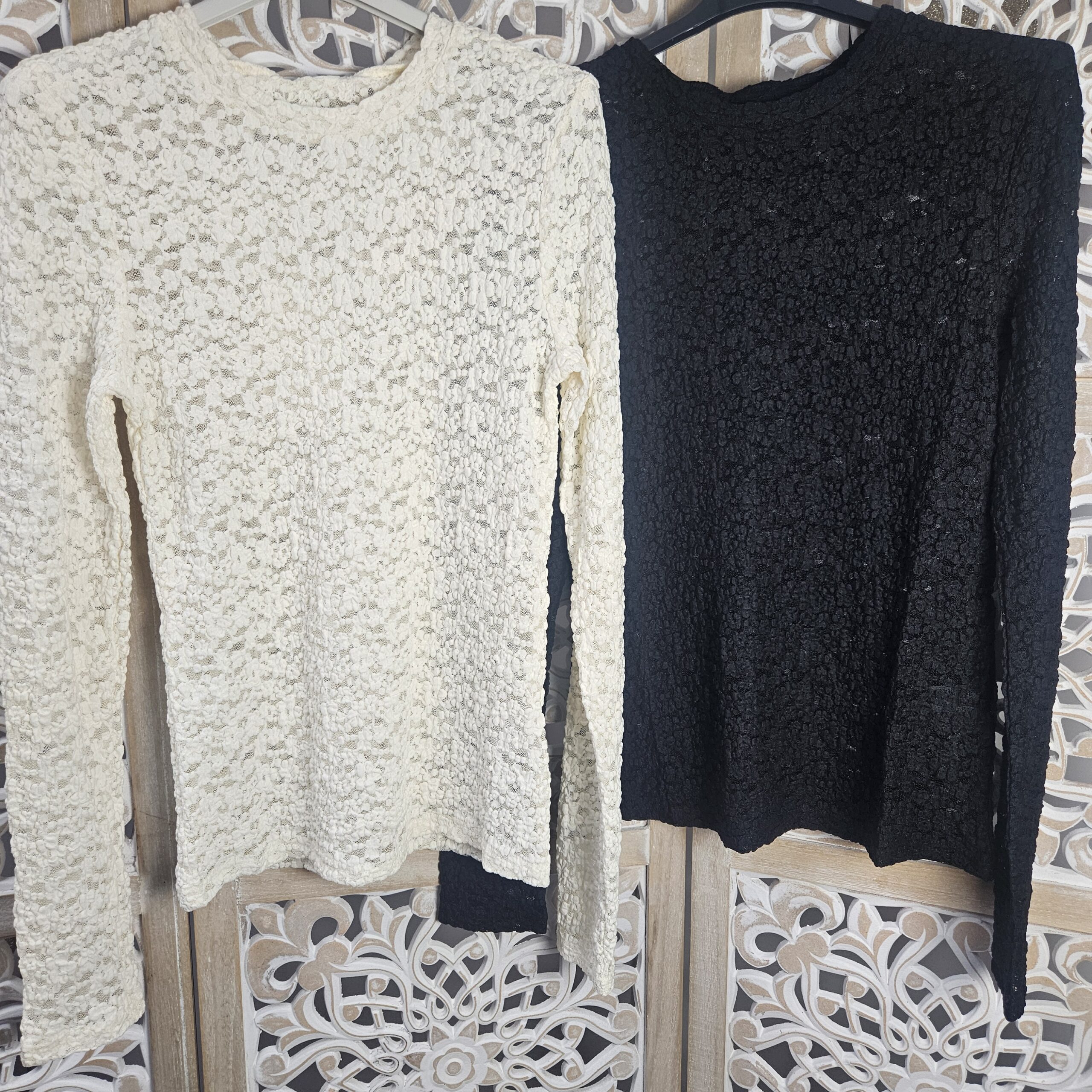 Mousseline en dentelle semi transparente Choklate