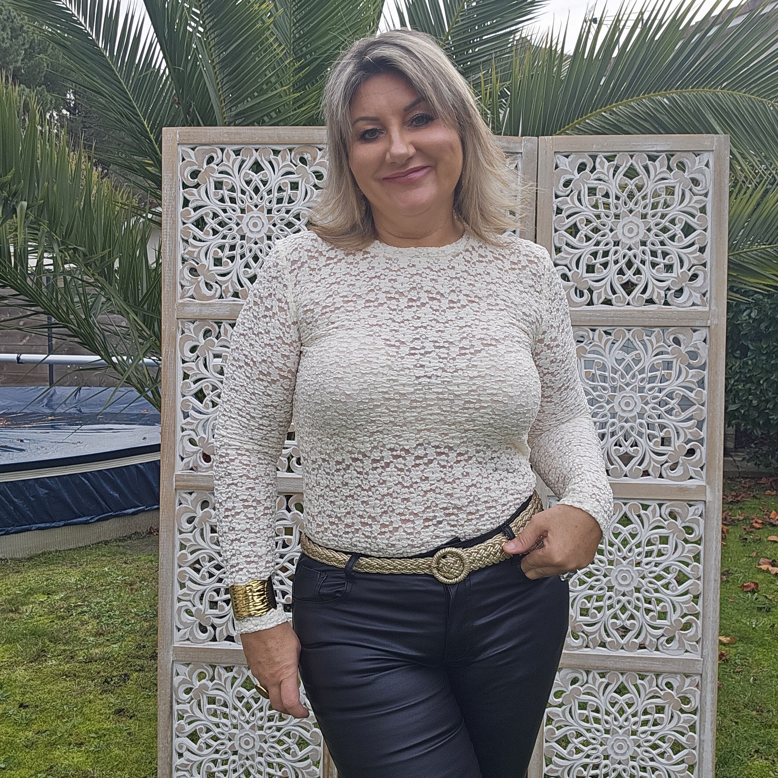 Mousseline en dentelle semi transparente Choklate â Image 17