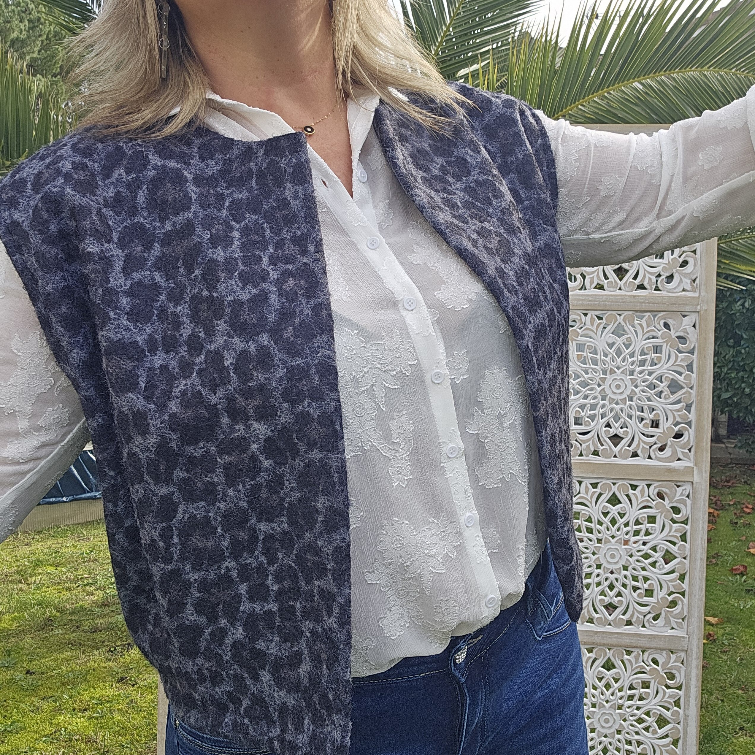 Chemisier avec fleurs brodées – Image 8