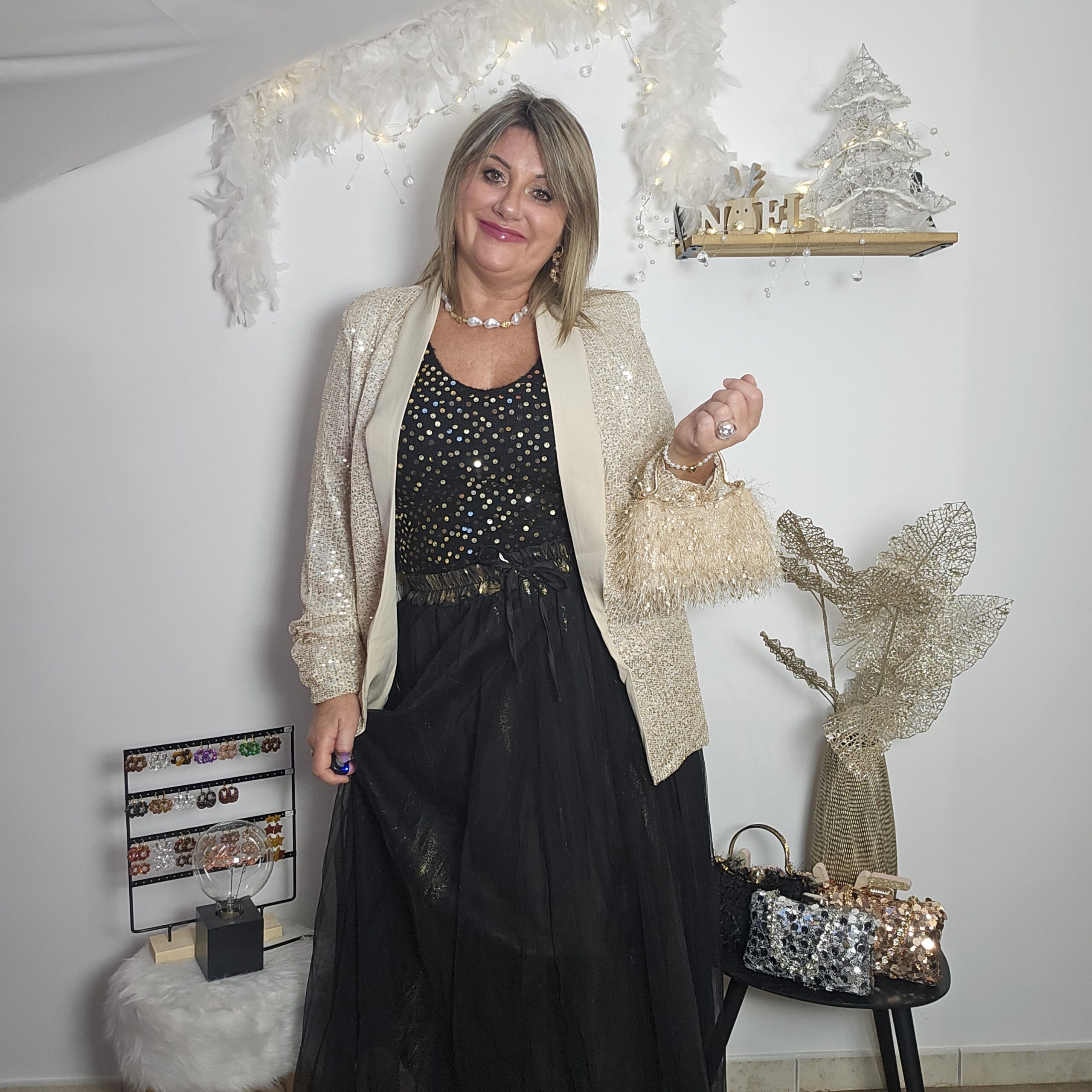 Blazer long en sequins dorés – Image 2