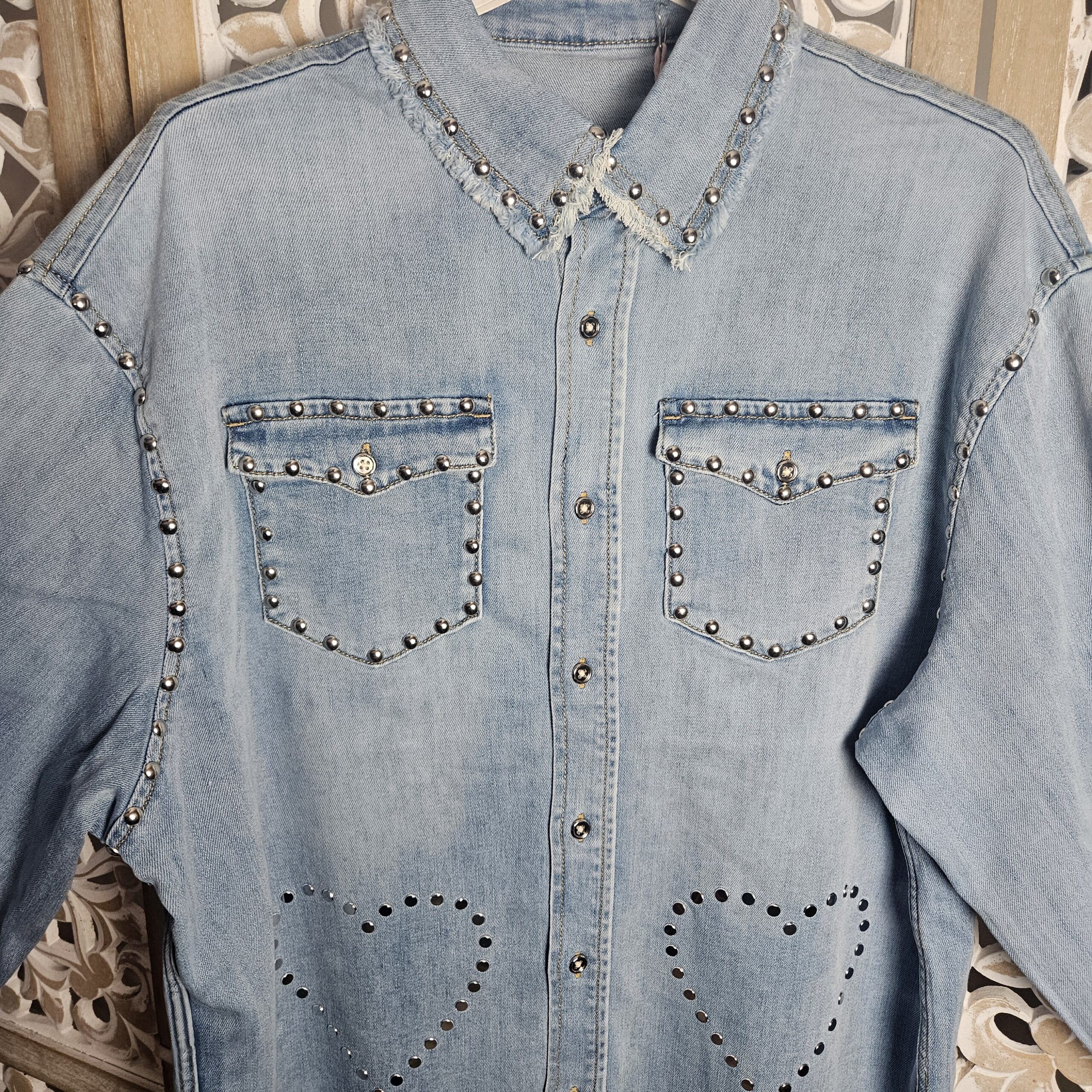 Chemise en Jean avec clous argentés – Image 12