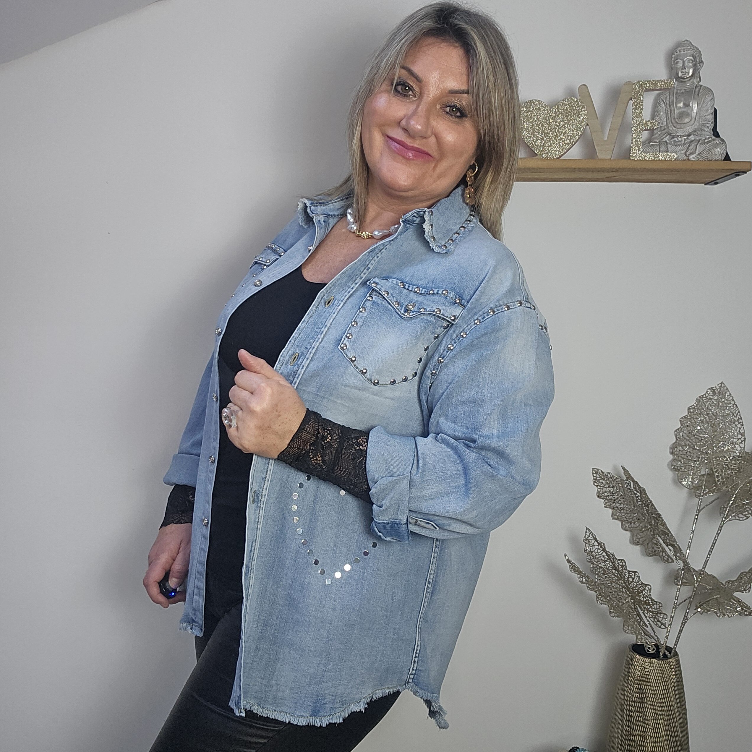 Chemise en Jean avec clous argentés – Image 9