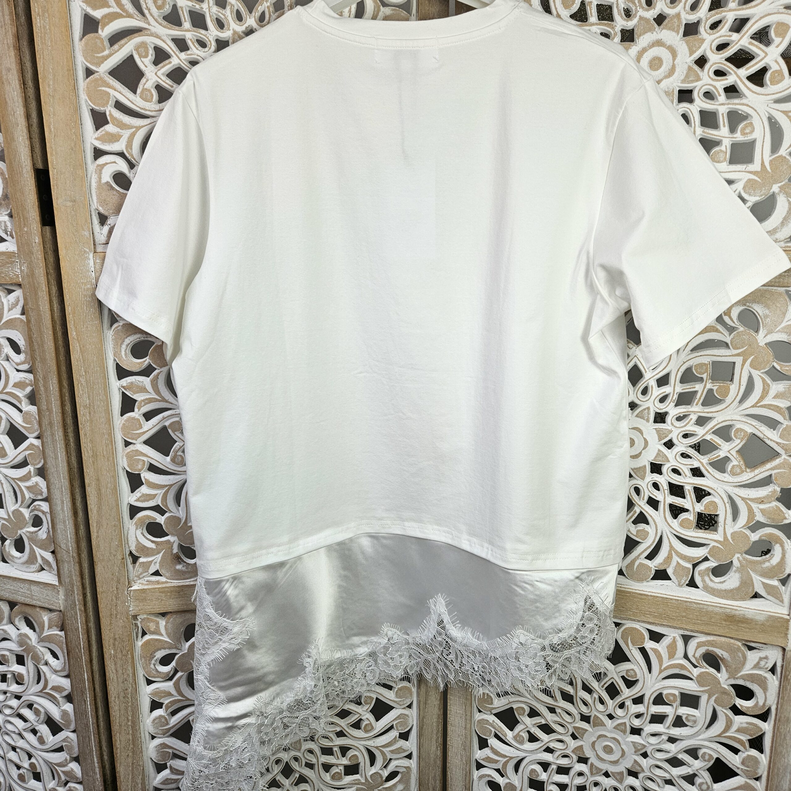 T shirt blanc oversize dentelle asymétrique – Image 4