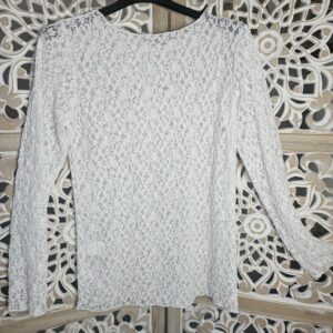 Mousseline blanche en dentelle