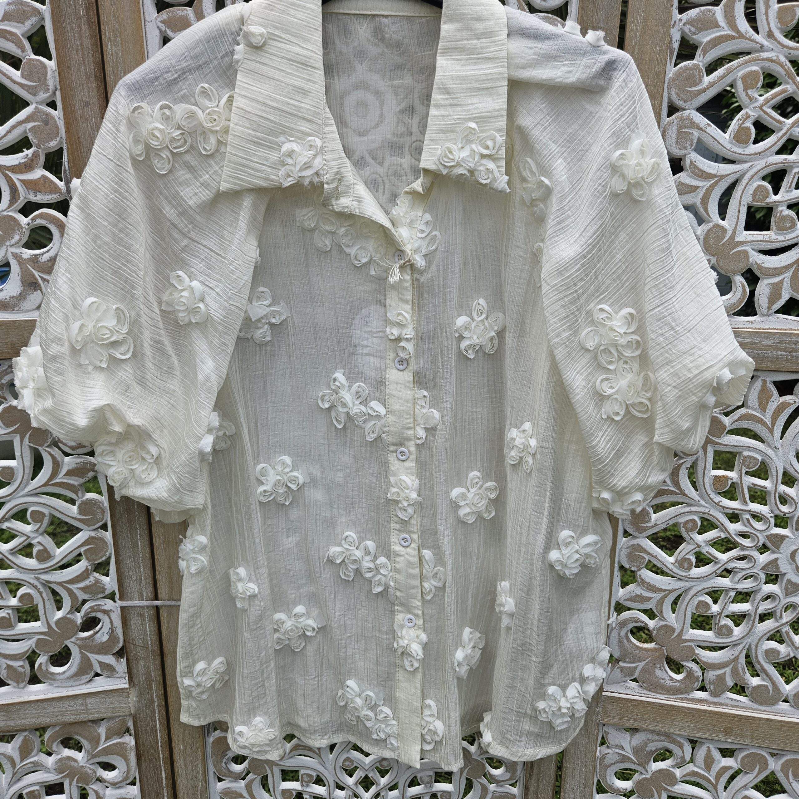 Chemise fleurs manches courtes