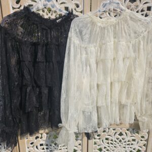 Blouse dentelle et volants manches longues