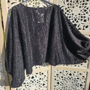 Blouse noire dentelle manches ballon