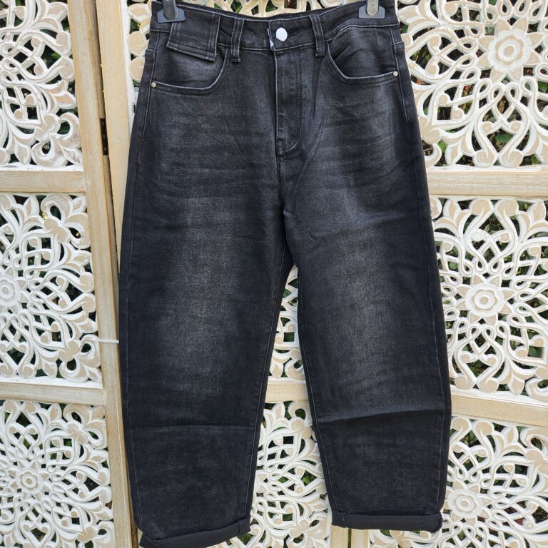 Jeans Mom noir délavé Pulpeuses