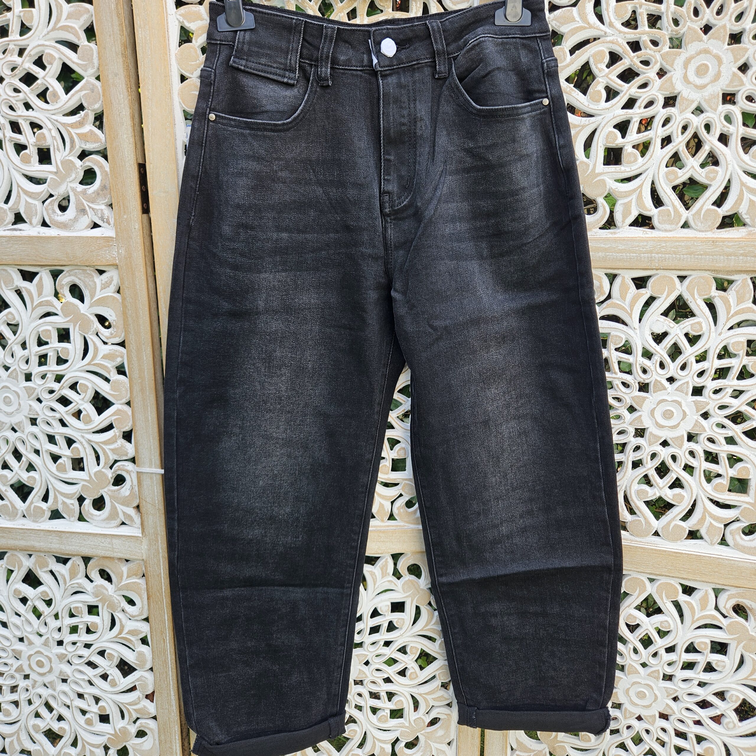 Jeans Mom noir délavé Pulpeuses