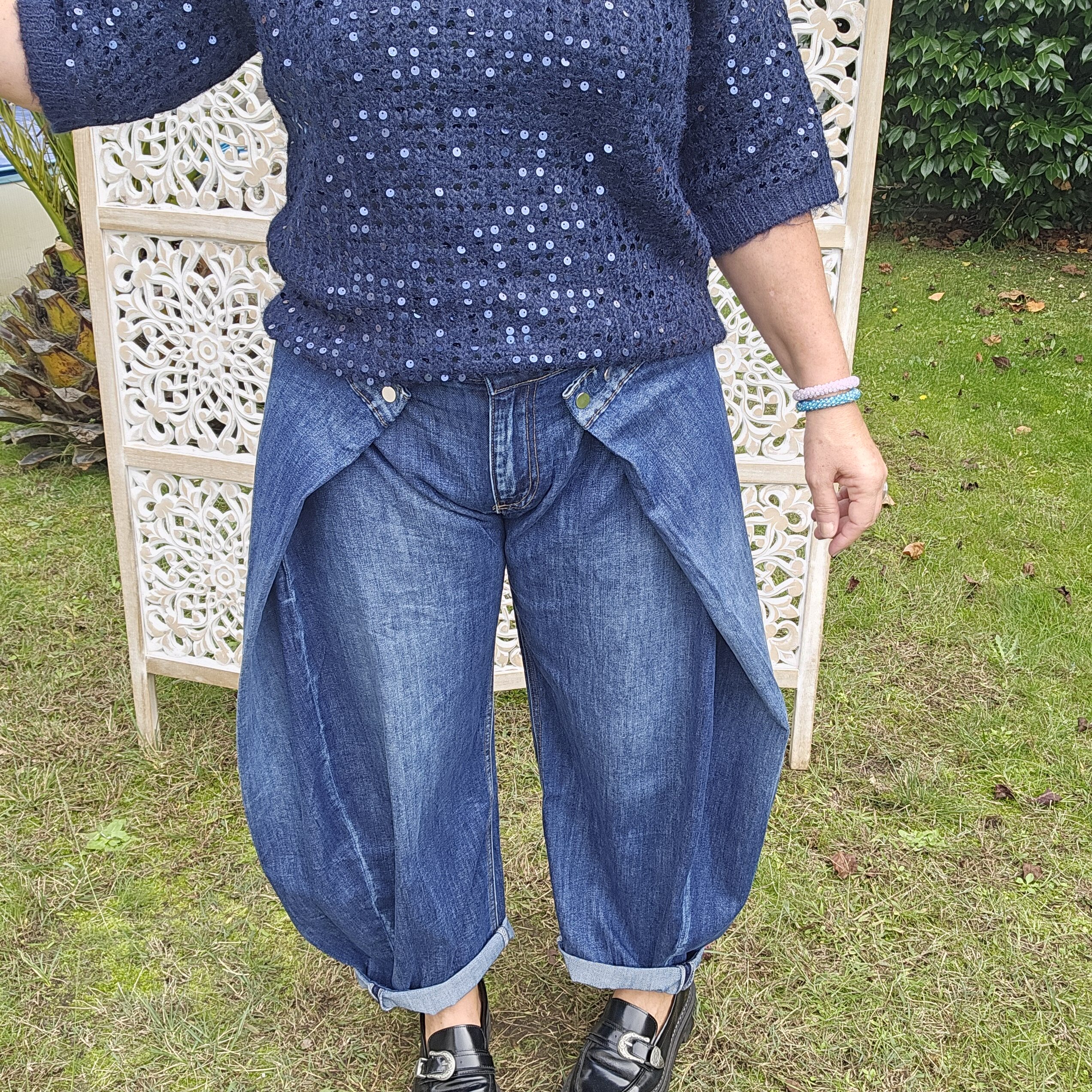 Jeans bleu drapé – Image 7
