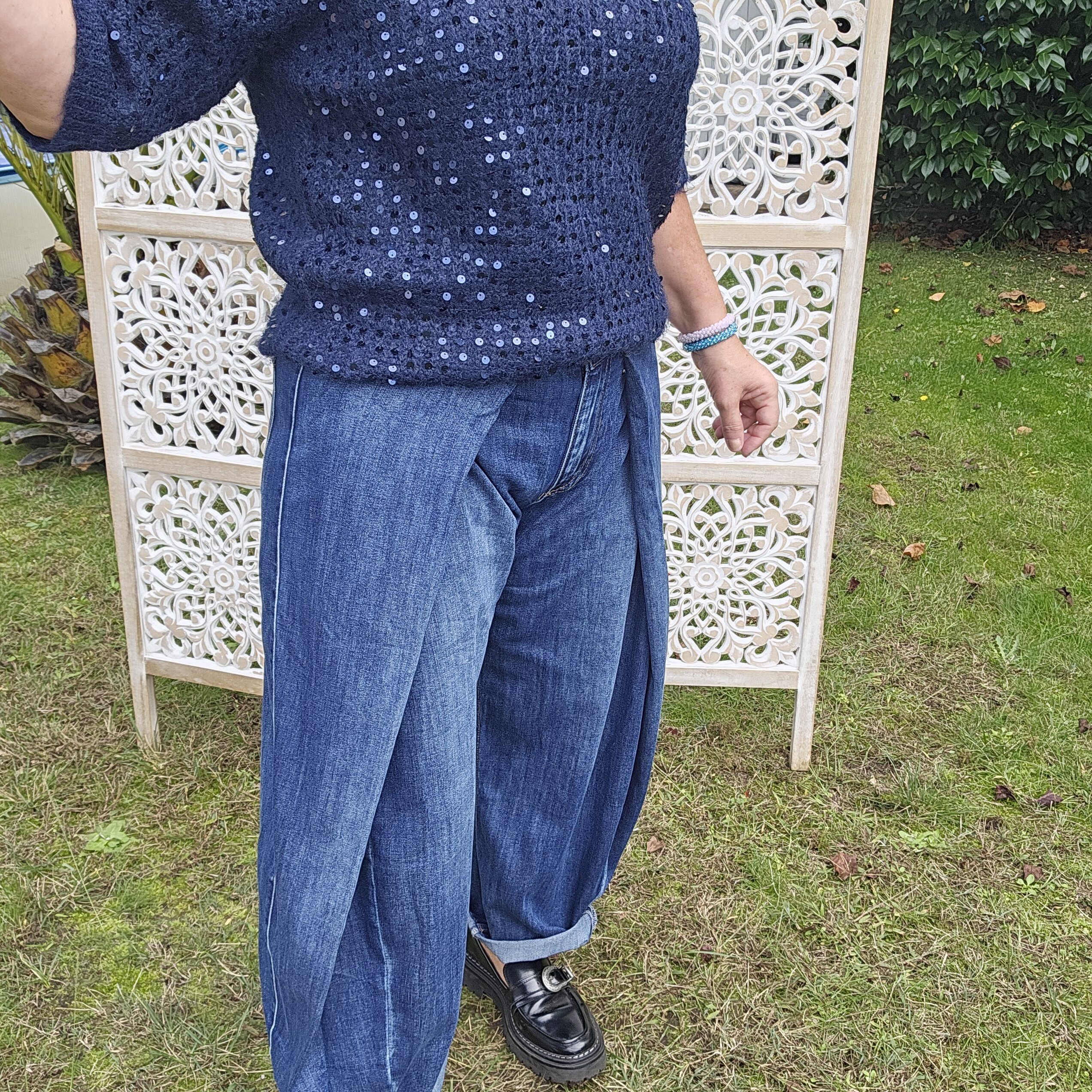 Jeans bleu drapé – Image 10