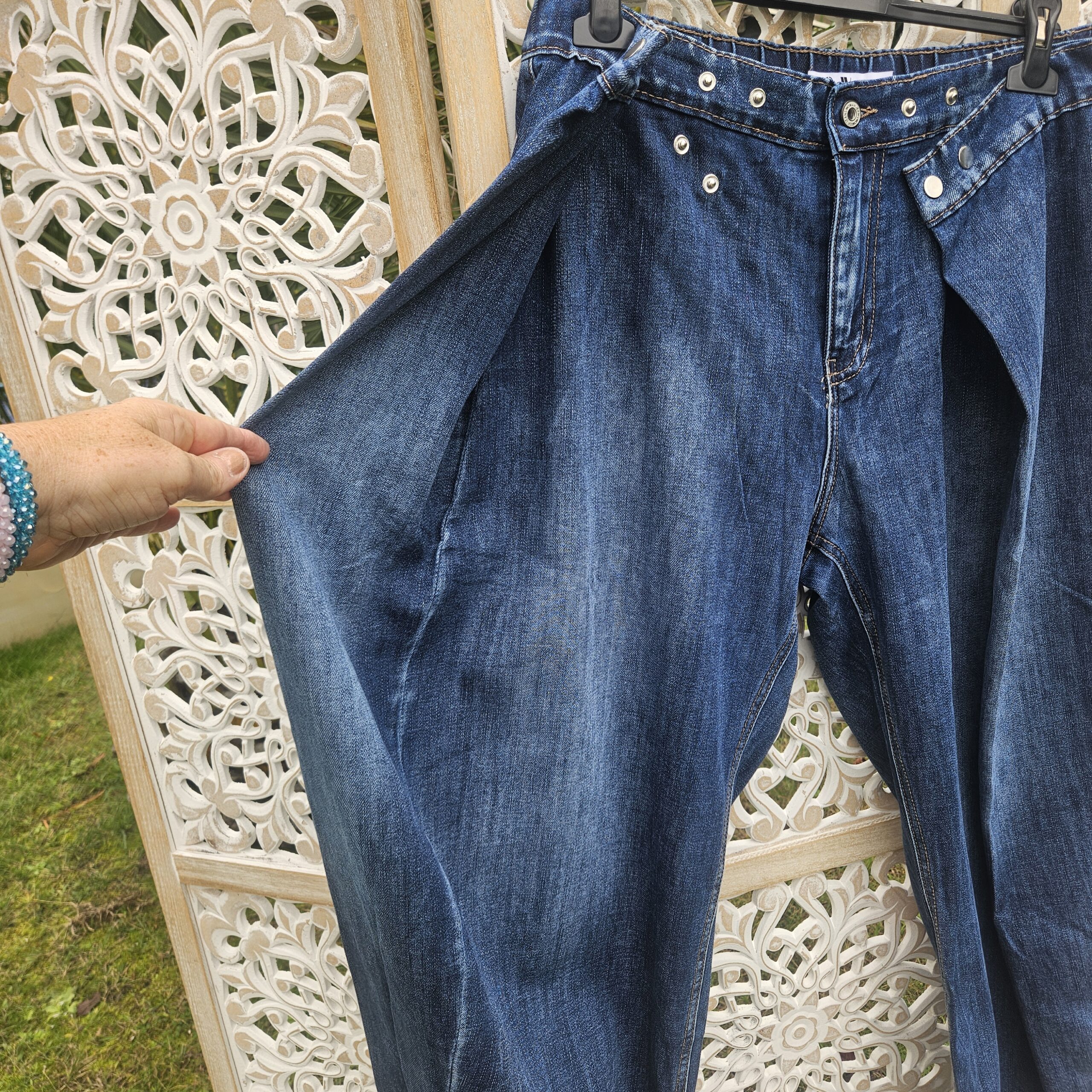 Jeans bleu drapé – Image 13